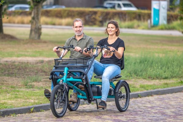 Four wheel clearance trike