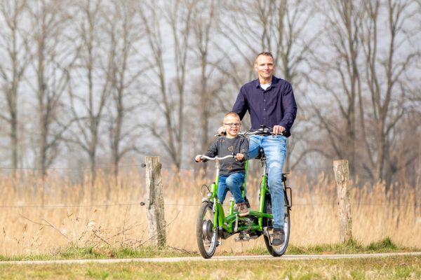 Child shop tandem bike