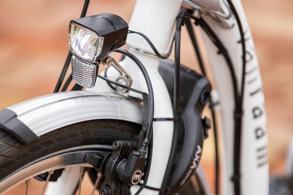 Rad- und Rollerfahren im Dunkeln – richtiges Sichtbarmachen