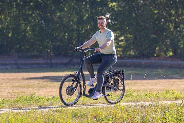 Cycling with a balance disorder on an adaptive bike Van Raam