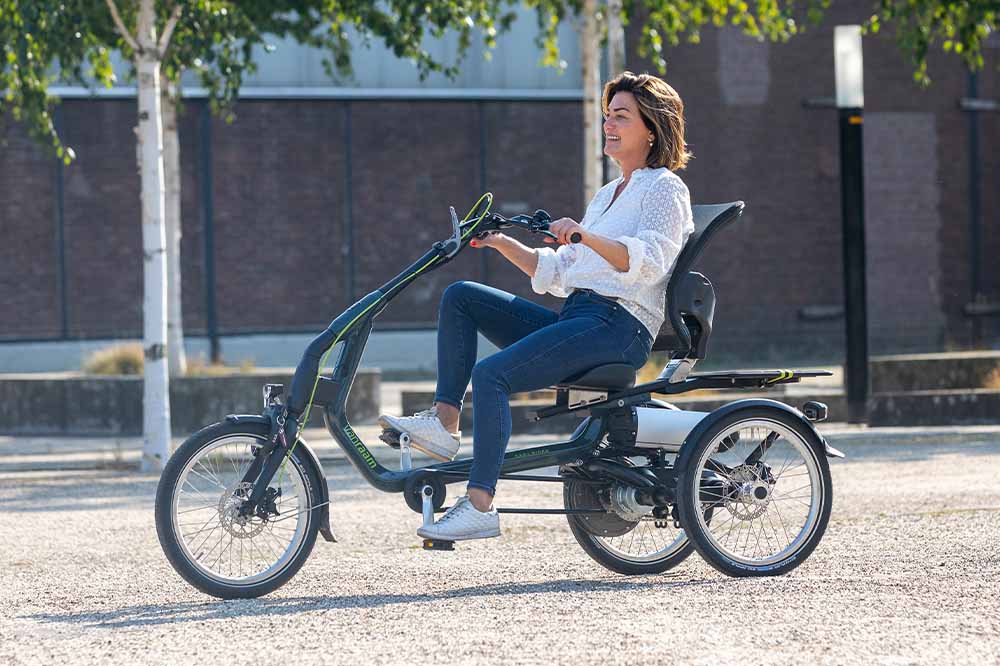 Three wheel pedal store bike