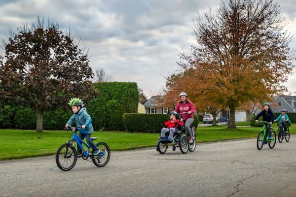 Review OPair wheelchair trike Ford family