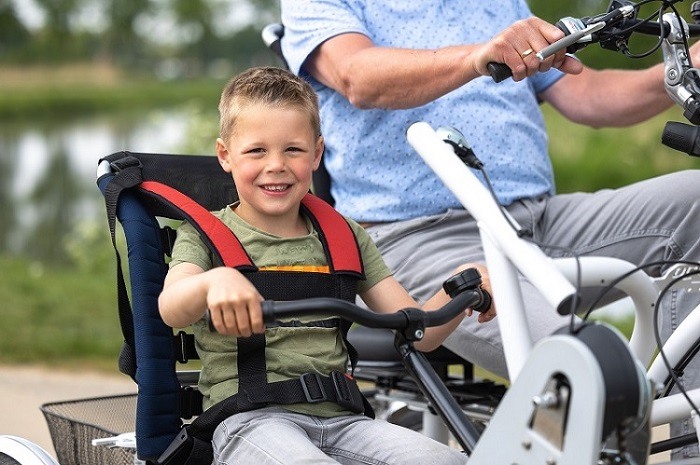 Amerikaans voetbal Controle hervorming Samen fietsen met kind op de Fun2Go duofiets met kinderzit | Van Raam